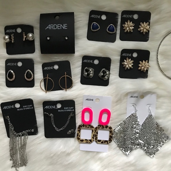 Ardene Earrings Bundle - Picture 2 of 3